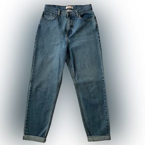 VIBRANT MIU| High Rise Mom Jeans